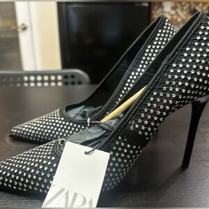 Zara Rhinestone heeled shoe size 41. Never worn before